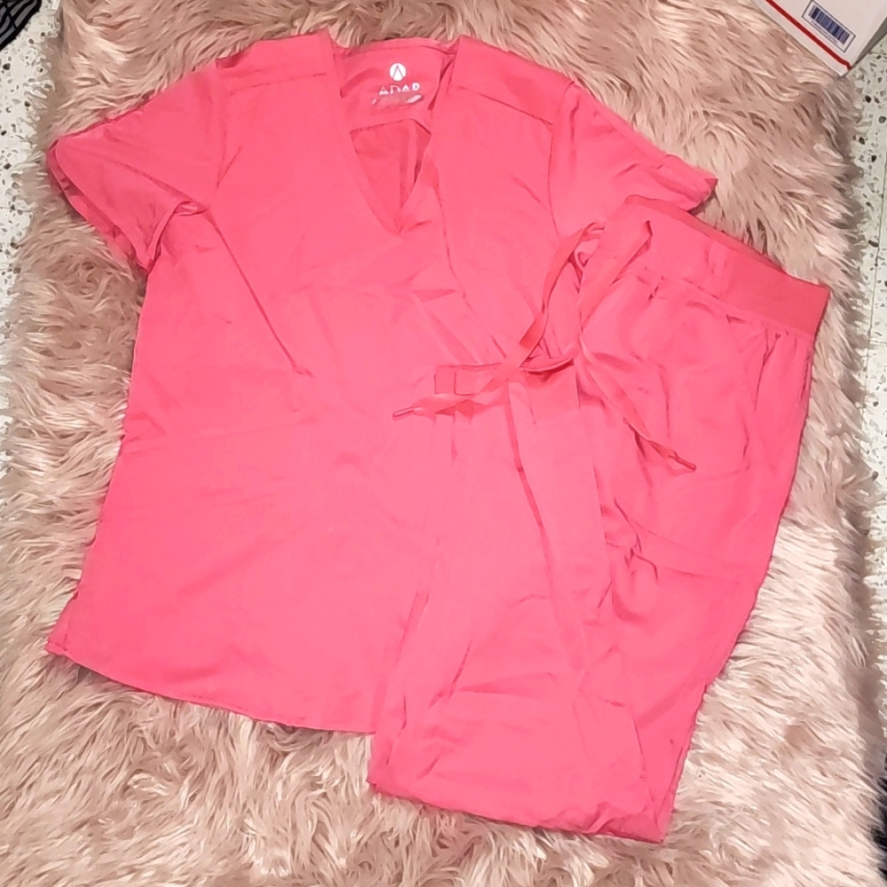 ADAR Peachy-pink scrub set